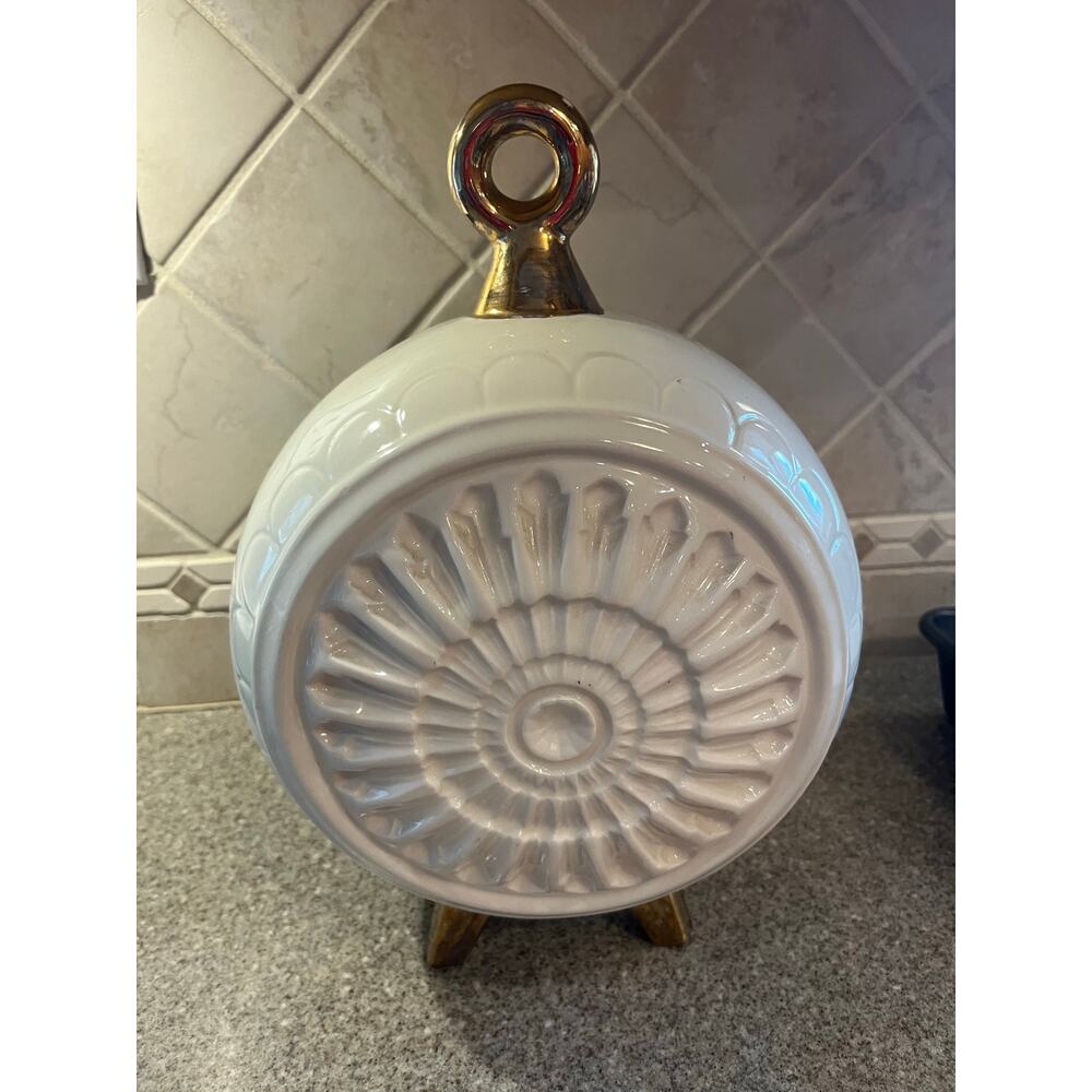 Vintage 70s Large Christmas Diorama Holly Gold Ornament Mold Ceramic Tabletop - Picture 2 of 7